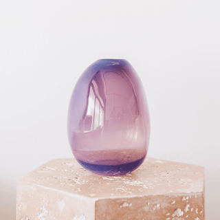 Mauve Ovoid Soap Bubble Vase – Attributed to Kaj Franck for Nuutajärvi Notsjö 1950s